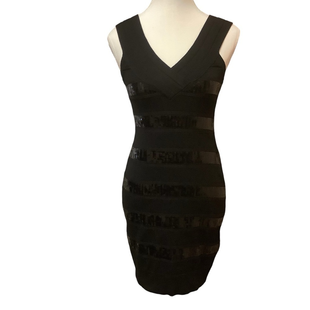 GUESS SLEEVELESS V-NECK BLACK DRESS WITH STRIPED SEQUINS DECOR/ BODYCON/ Size M